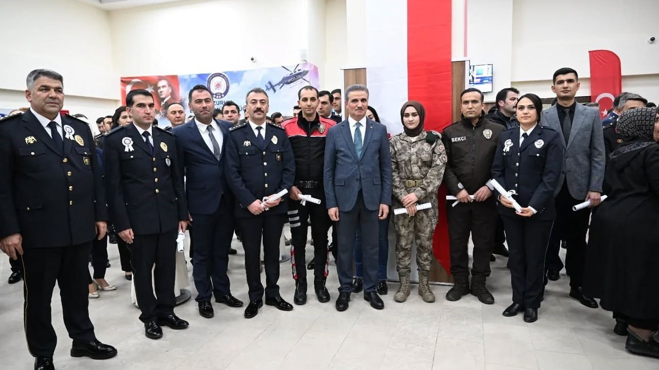 Erzurum Valisi Aydın Baruş, Polis Teşkilatı'nın 181. kuruluş yıldönümü kokteyline katıldı