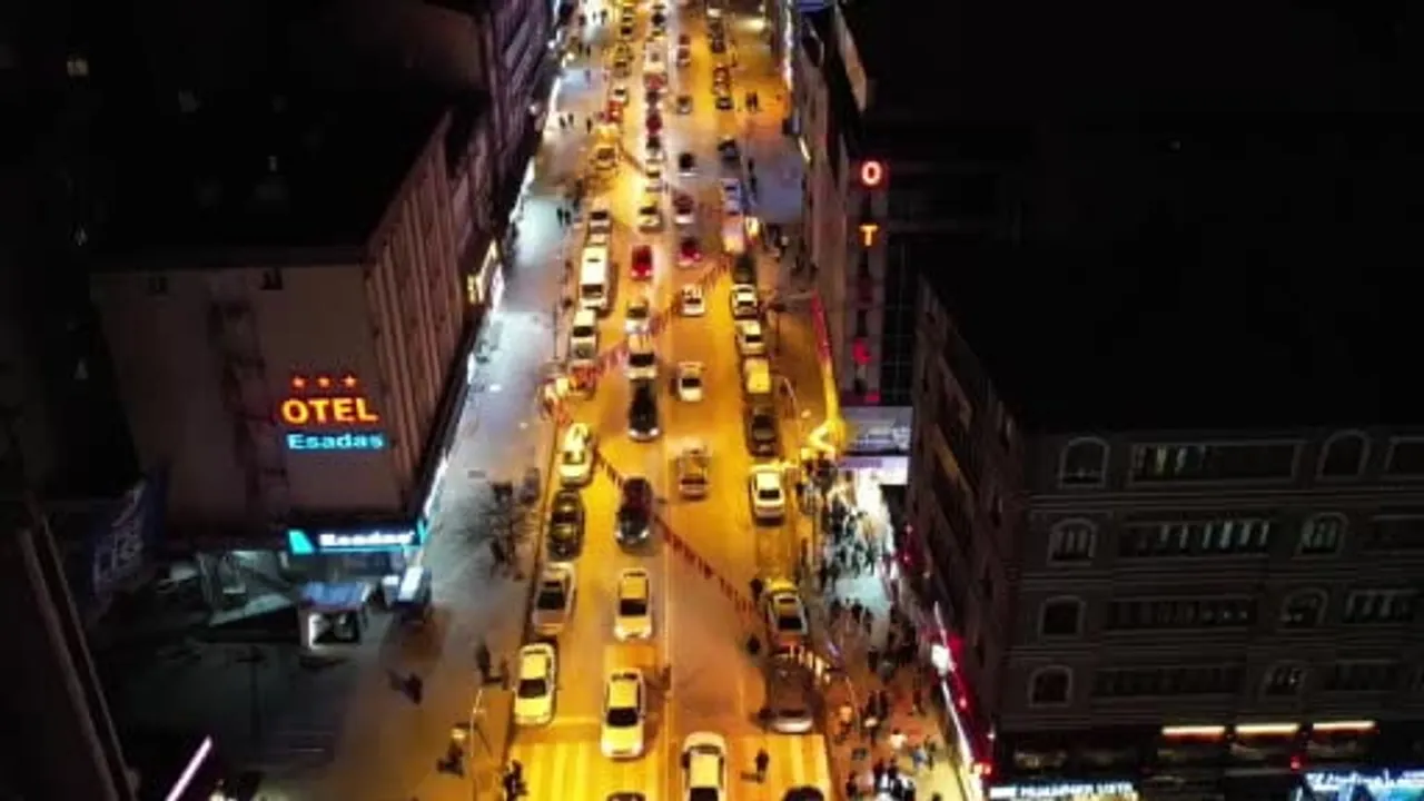 Erzurumspor FK, İstanbulspor karşısında 1-0 kazanarak şampiyonluk yolunda avantaj sağladı