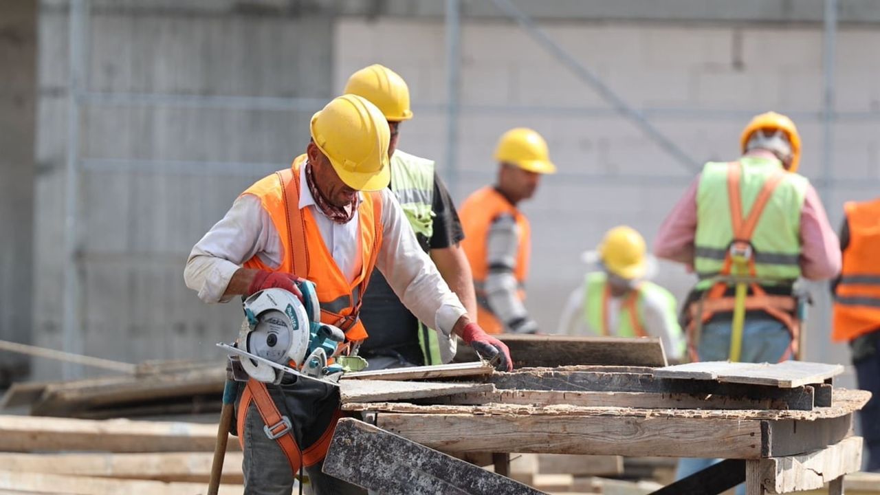 Esenler'de pazar günleri inşaat çalışmaları yasaklandı