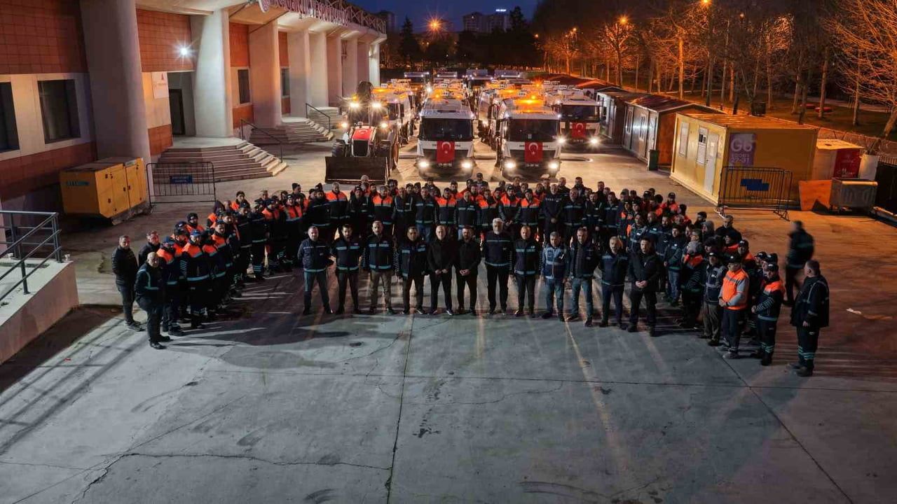 Esenyurt’ta 43 mahallede kapsamlı bahar temizliği seferberliği başlatıldı