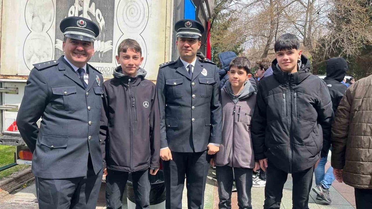 Eskişehir'de Türk Polis Teşkilatı'nın 181. Kuruluş Yılı: Reşadiye Camii'nde Mevlit ve Lokma İkramı