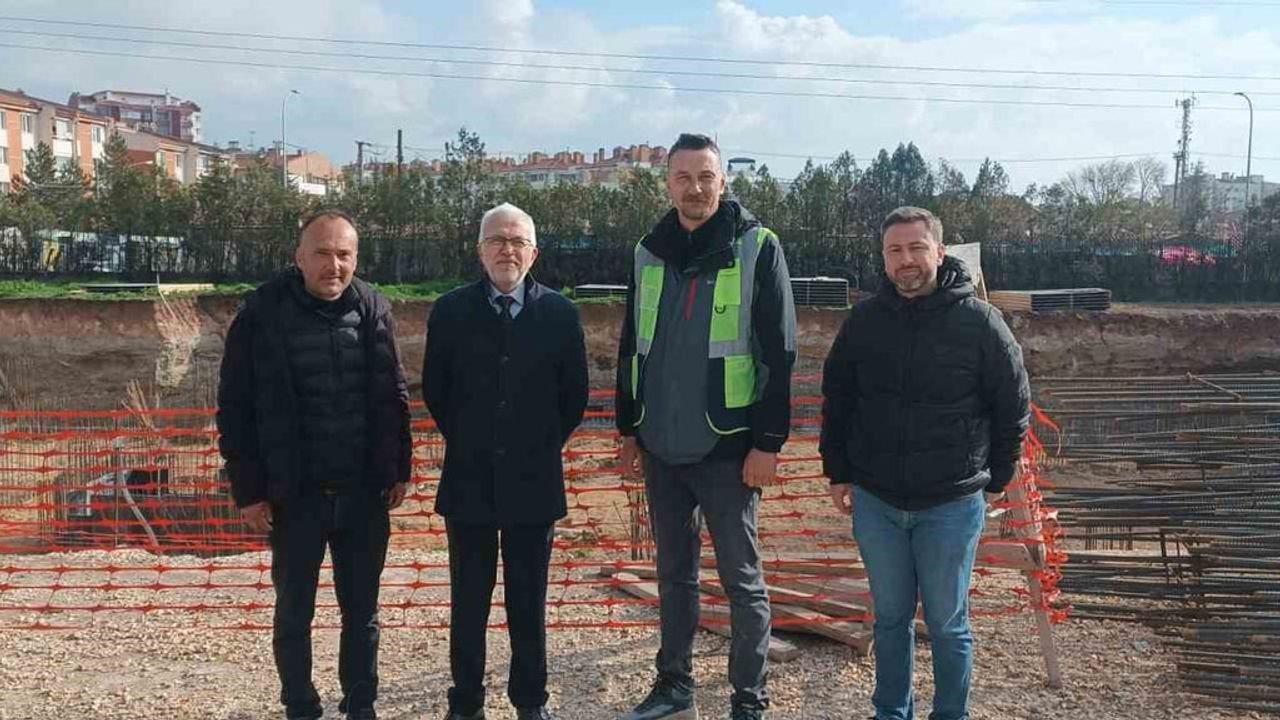 Eskişehir'de Yunus Emre Devlet Hastanesi'nde yerinde inceleme: Ek hizmet binası ve sosyal donatılar değerlendirildi