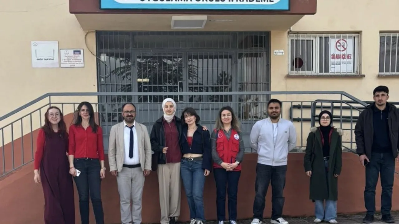 Eskişehir Gençlik ve Spor İl Müdürlüğü, Sabri Kılıçoğlu Okulu'nu Otizm Farkındalık Günü'nde Ziyaret Etti