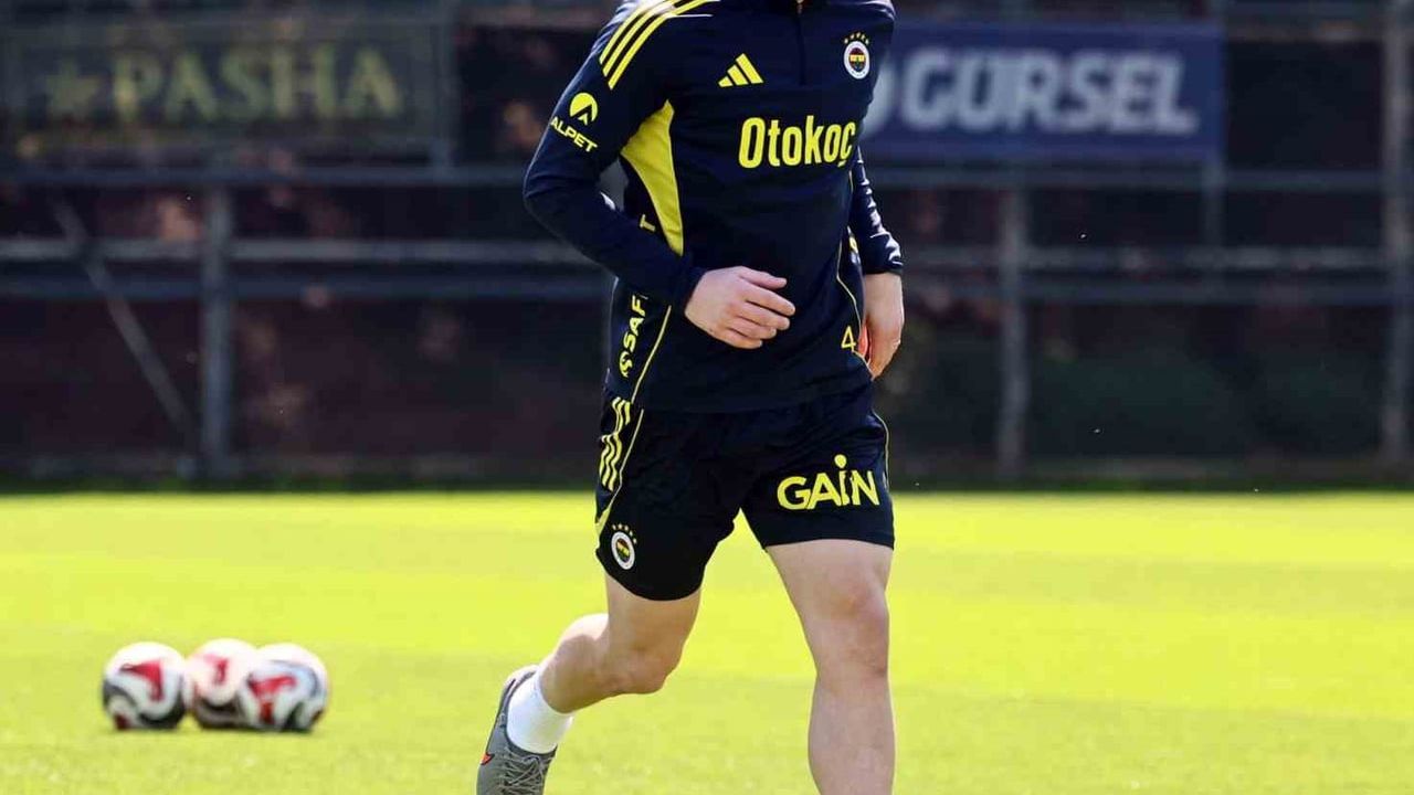 Fenerbahçe, 11 Nisan'daki Kayserispor deplasmanı için hazırlıklara başladı