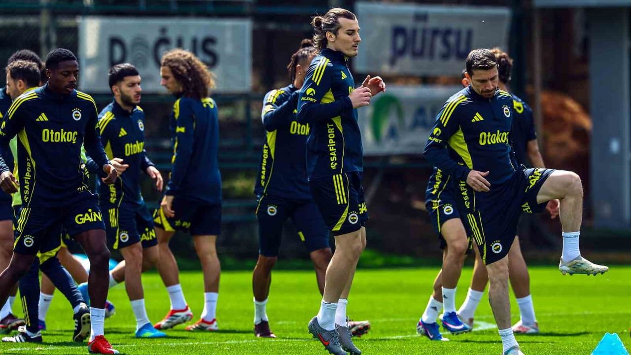 Fenerbahçe, 17 Nisan'daki Çaykur Rizespor maçı hazırlıklarını sürdürdü