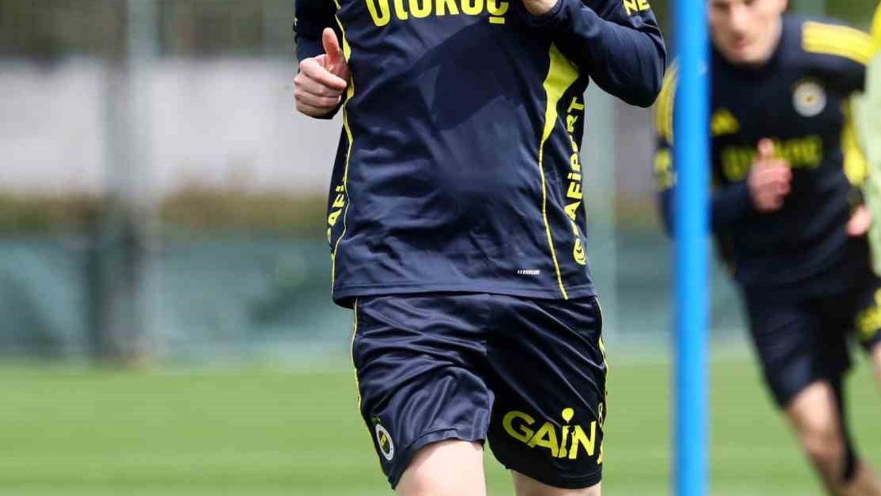 Fenerbahçe, Çaykur Rizespor maçı hazırlıklarını Can Bartu Tesisleri'nde sürdürdü