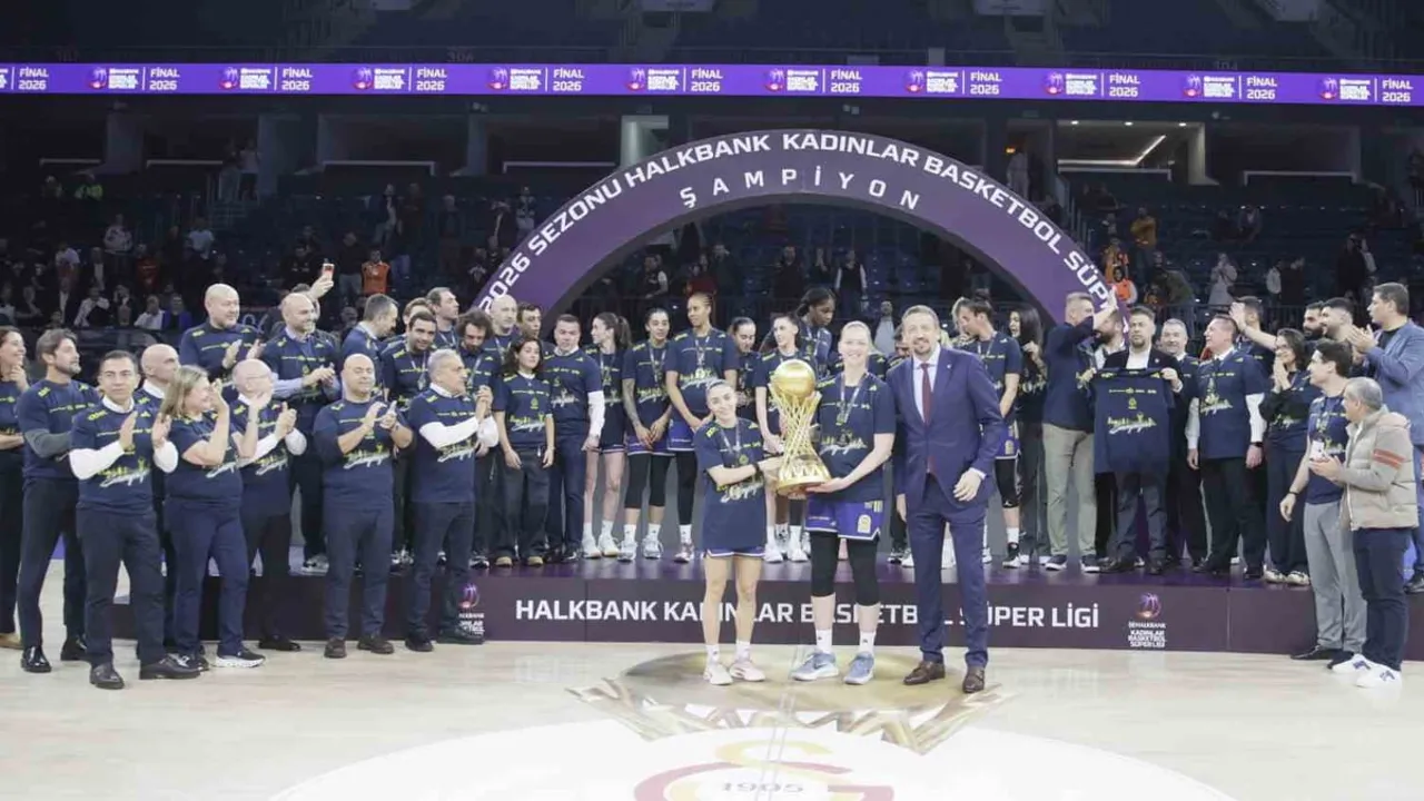 Fenerbahçe namağlup şampiyon oldu — Kadınlar Basketbol Süper Ligi
