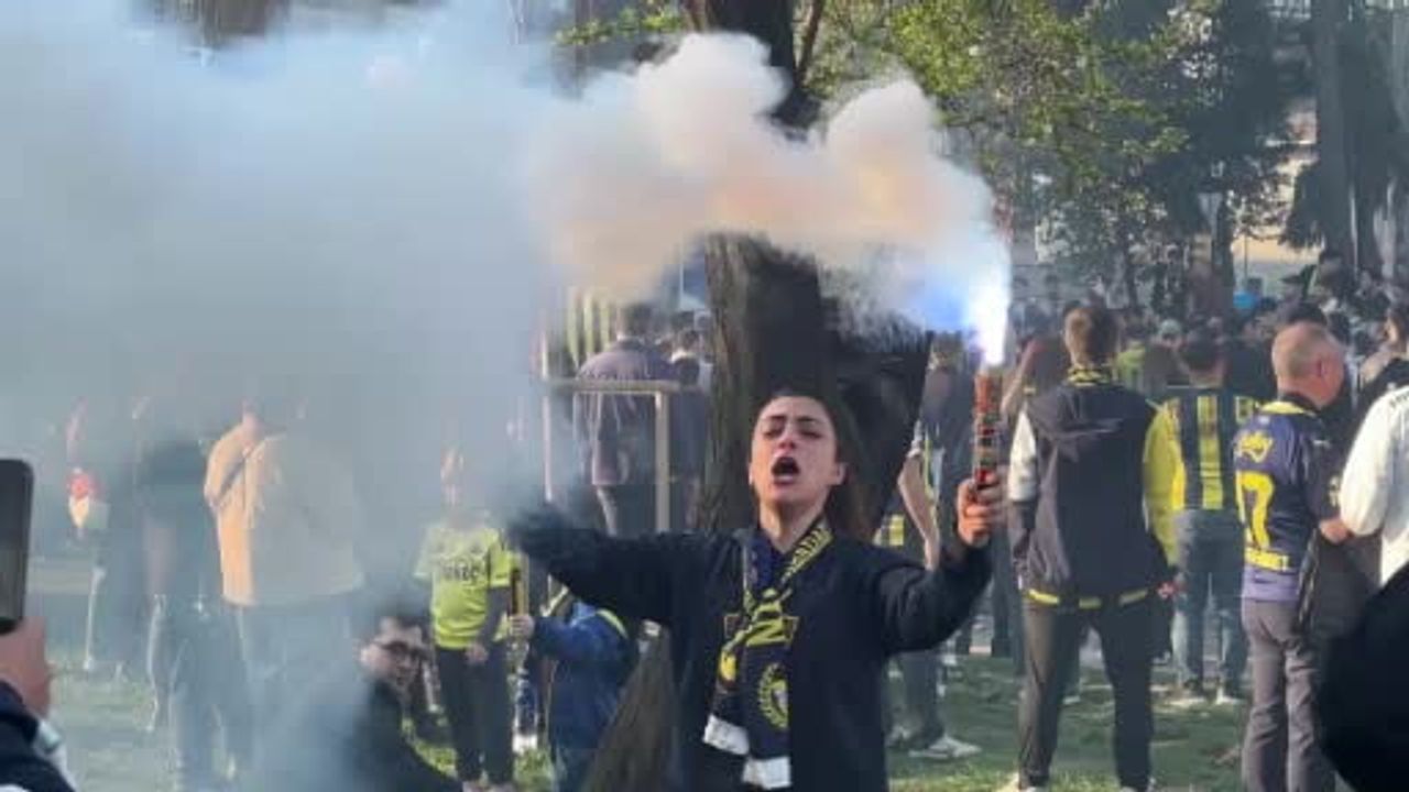 Fenerbahçe taraftarından derbiye yoğun ilgi: Biletler kısa sürede tükendi