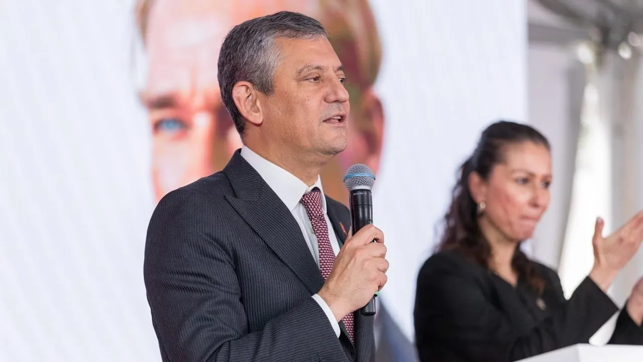 Ferdi Zeyrek Gençlik Merkezi Konak'ta açıldı: Gençlere dijital ve kültürel imkanlar