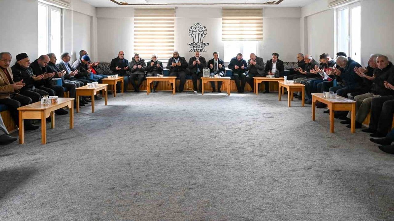 Feridun Fazıl Özsoy için Kayakyolu Hacı Osmanefendi Camii'nde Kur'an-ı Kerim okutuldu