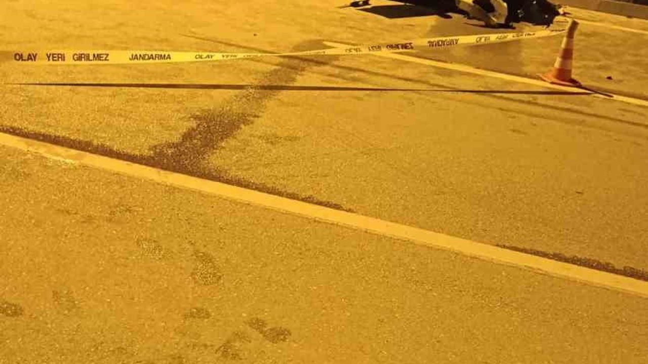 Finike-Kumluca kara yolunda çarpışma: 1 ölü, 5 yaralı