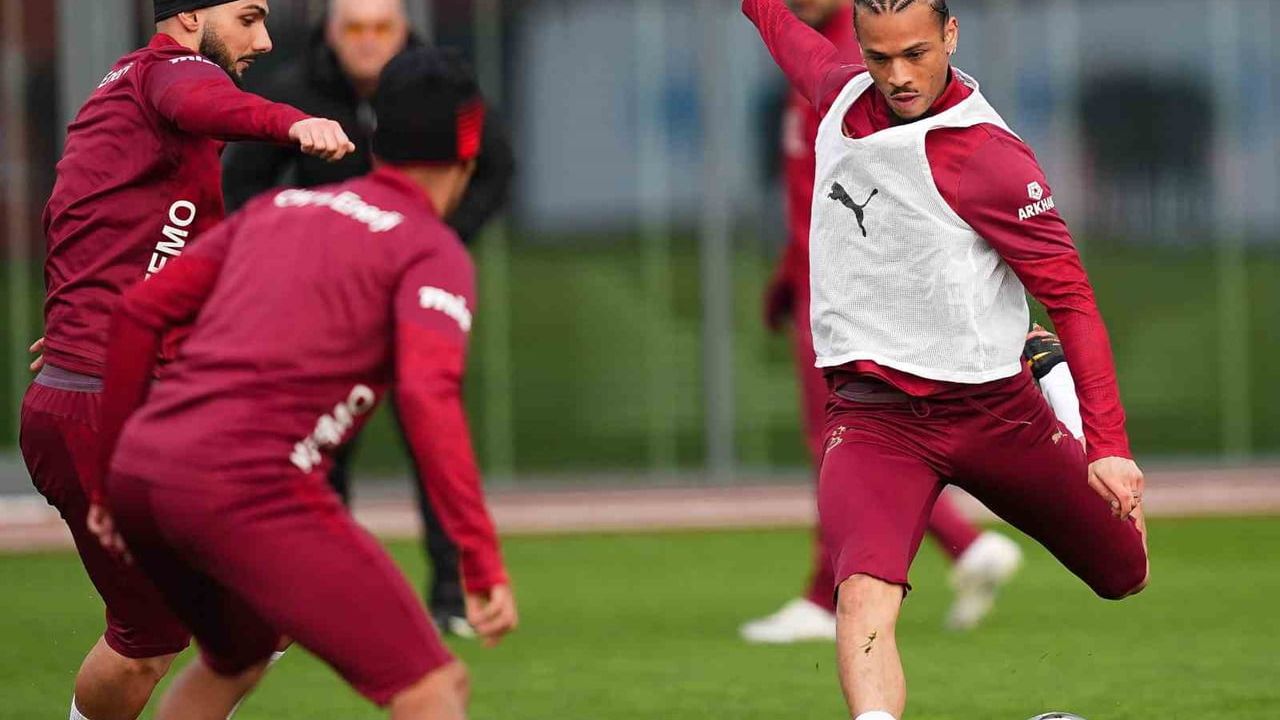 Galatasaray, Gençlerbirliği maçı hazırlıklarını Kemerburgaz'da sürdürdü