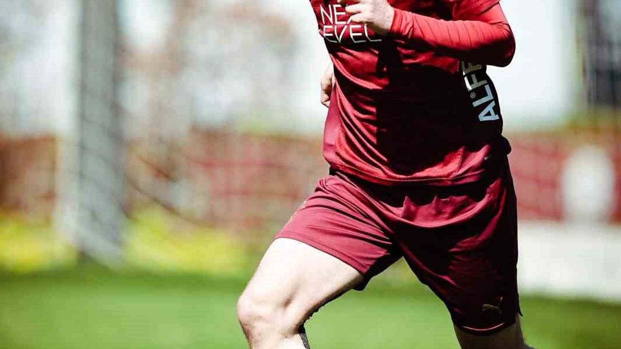 Galatasaray, Göztepe maçı hazırlıklarını Metin Oktay Tesisleri'nde sürdürdü