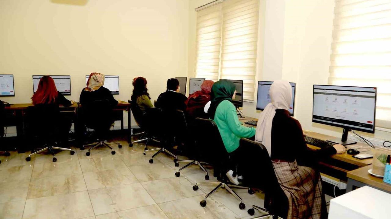 GASMEK ve Huawei iş birliğiyle uzaktan ICT programı Gaziantep gençlerini uluslararası iş gücüne hazırlayacak