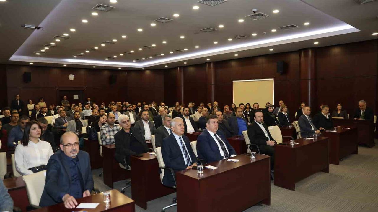 Gaziantep Dijital İnşaat Zirvesi: BIM ve veri odaklı dönüşüm masaya yatırıldı