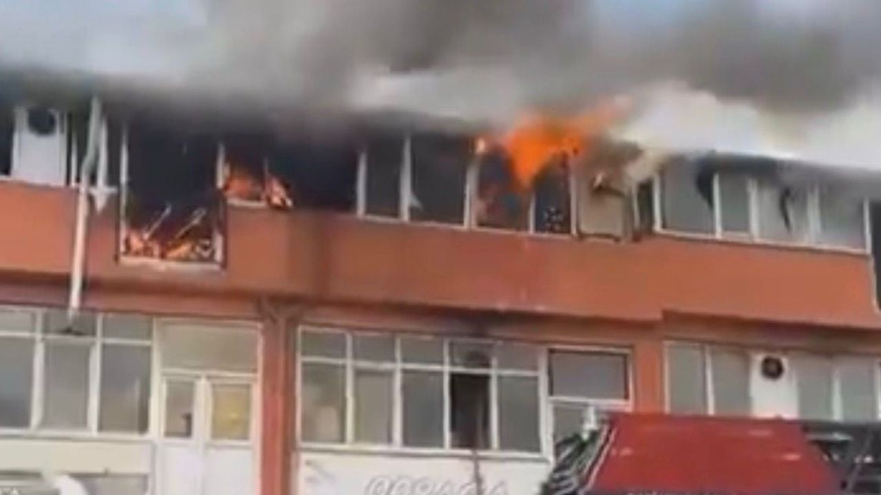 Gaziantep’te ayakkabı imalathanesinde çıkan yangın kontrol altına alındı