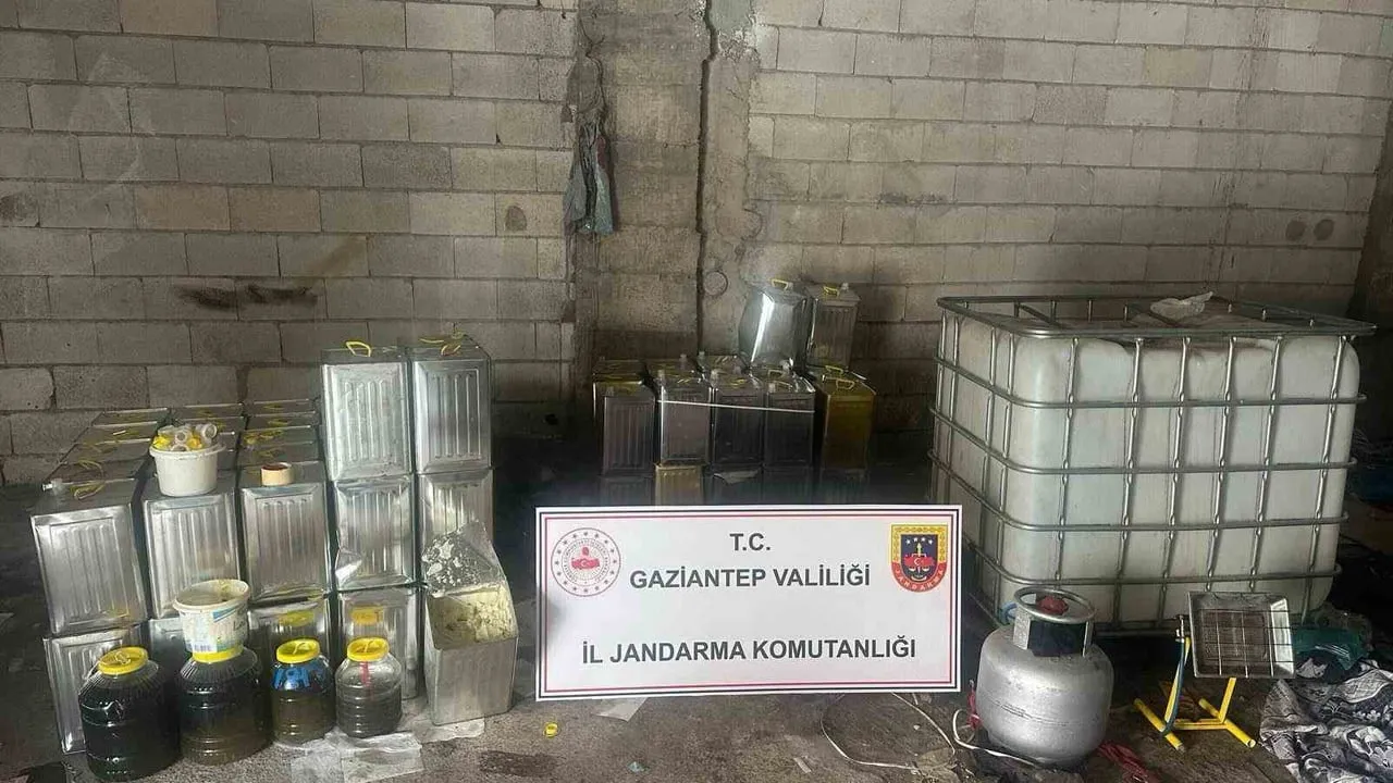 Gaziantep'te depoda bin 500 litre sahte zeytinyağı ele geçirildi; 1 gözaltı