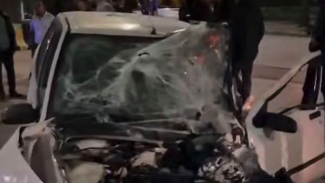 Gaziantep’te işçi servisi ile otomobil çarpıştı: 1’i ağır 7 yaralı