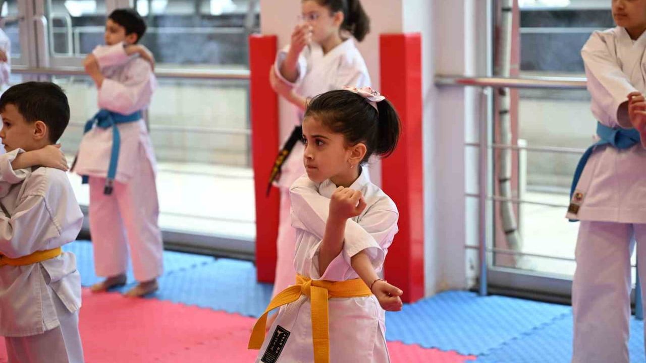 Gaziosmanpaşalı karateciler Türkiye Şampiyonası başarılarını uluslararası arenaya taşıyor