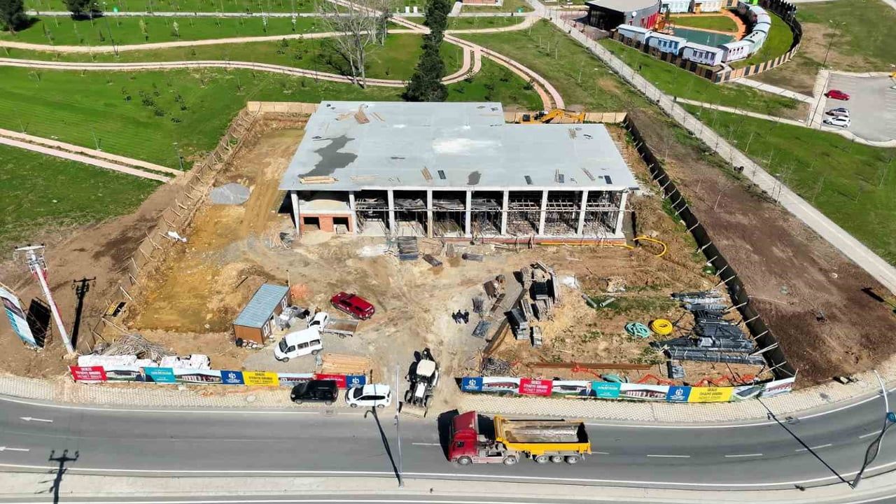 Gebze Millet Bahçesi'ndeki Yeni İtfaiye Binasında Çalışmalar Yüzde 60’a Ulaştı