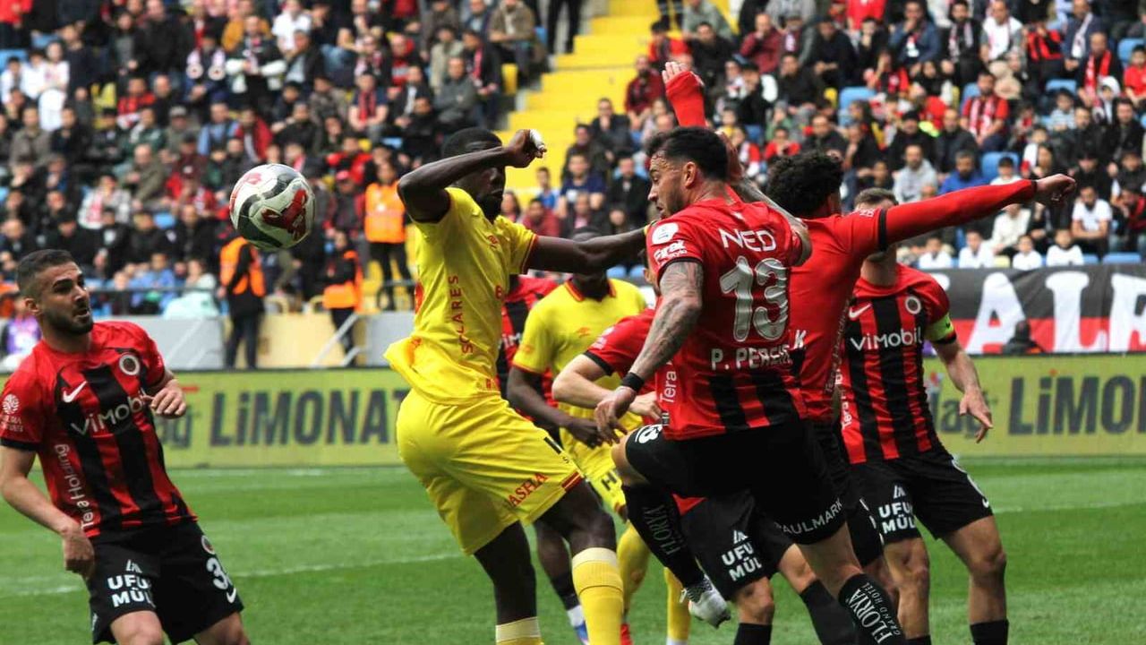 Gençlerbirliği 0-1 Göztepe (İlk Yarı) — Novatus Miroshi'nin penaltı golü