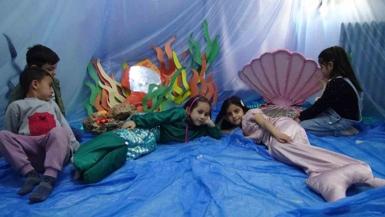 Gercüş’te anaokulu sınıfı 'Okyanusun Derinlikleri' projesiyle okyanusa dönüştü