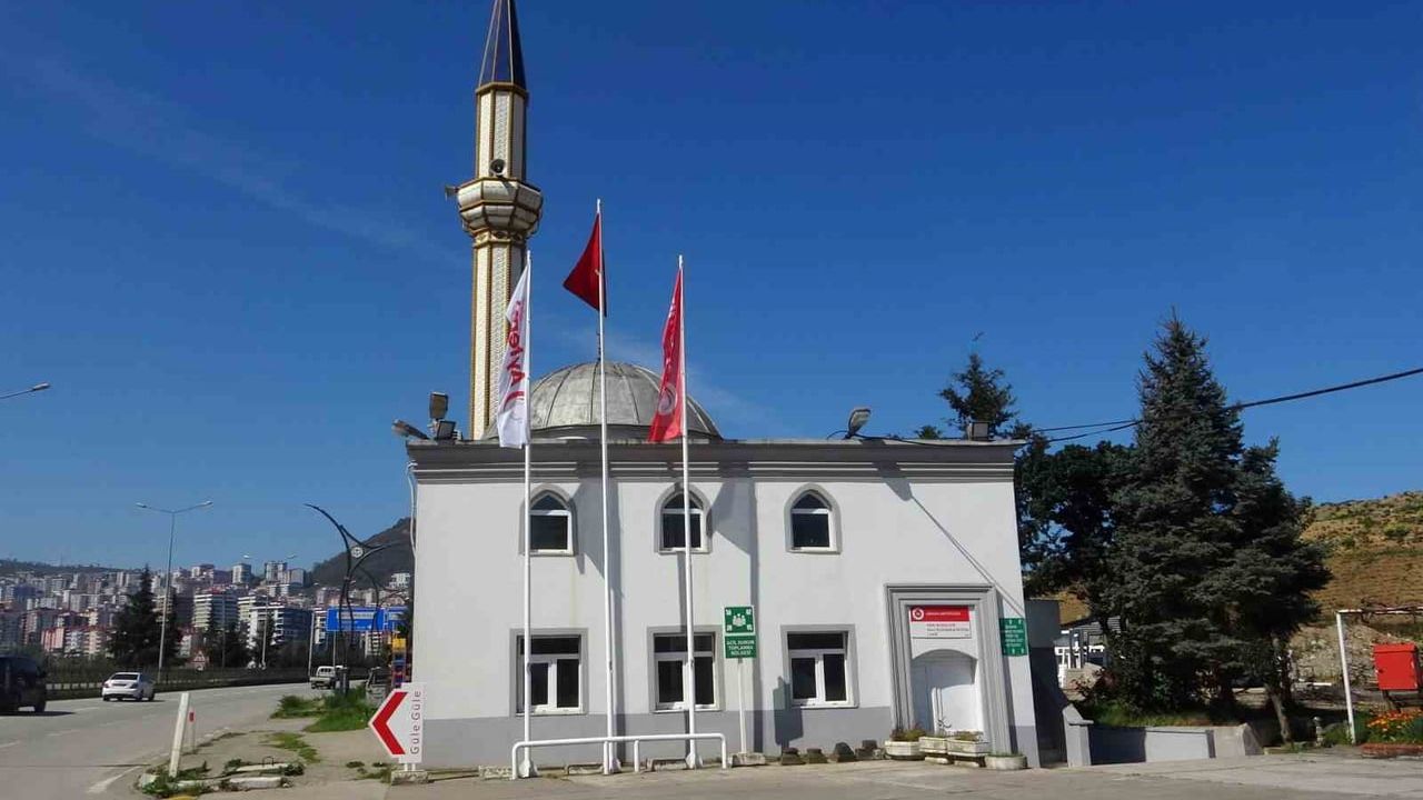 Giresun'da 55 yıllık Hacı Muharrem Öztürk Camii imar revizyonunda plan dışı kaldı