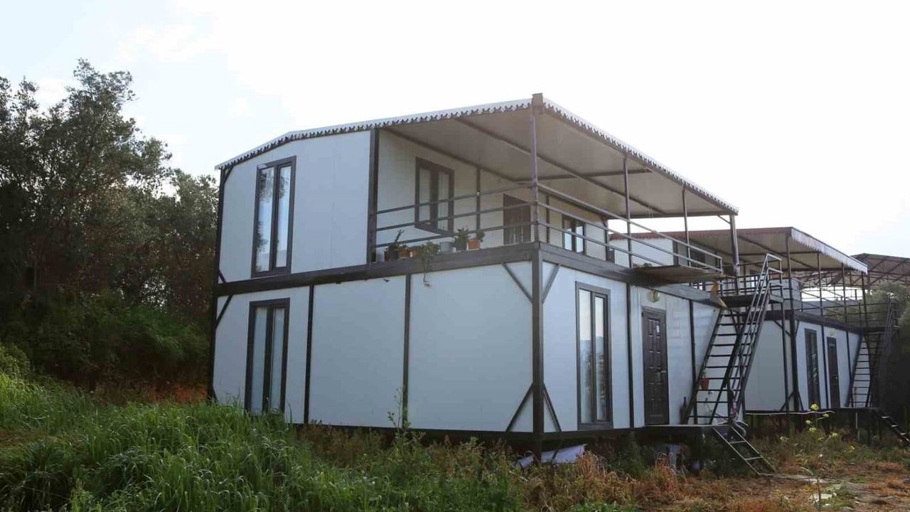 Gölyazı'da Arkeolojik Sit Alanındaki İki Kaçak Konteynır Yıkıldı