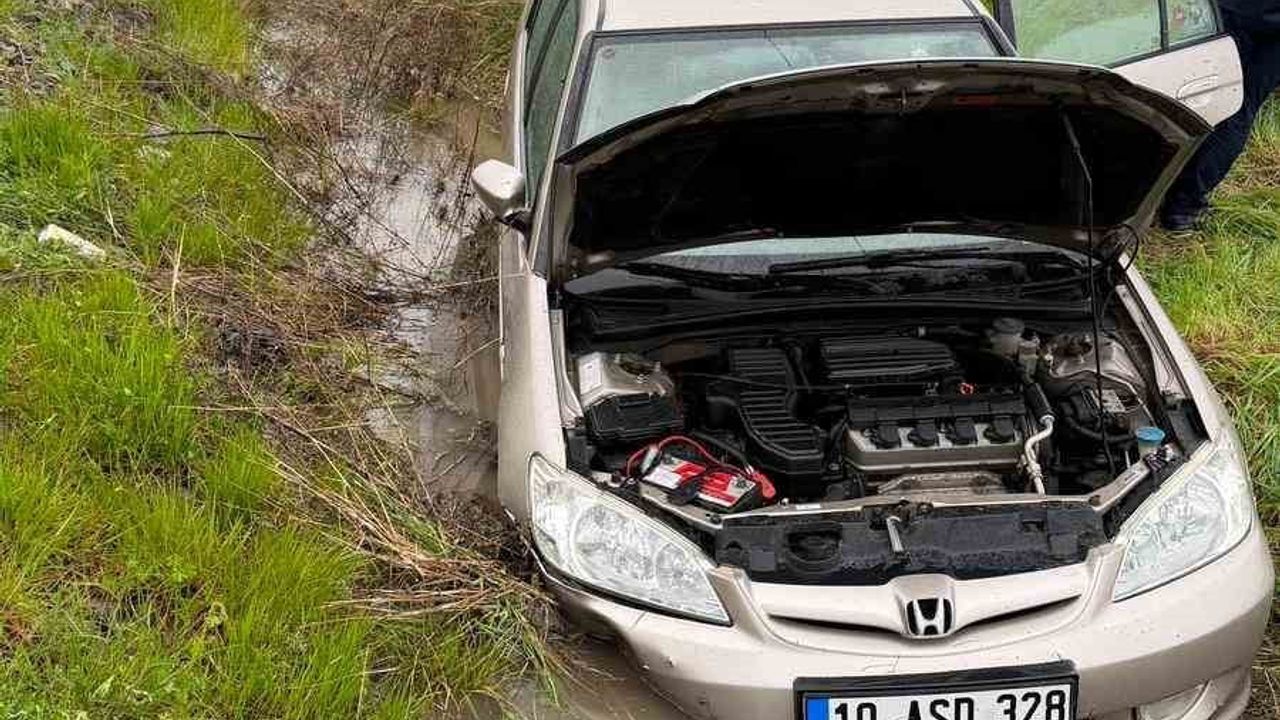 Gönen’de tek taraflı trafik kazası: 3 kişi hafif yaralandı
