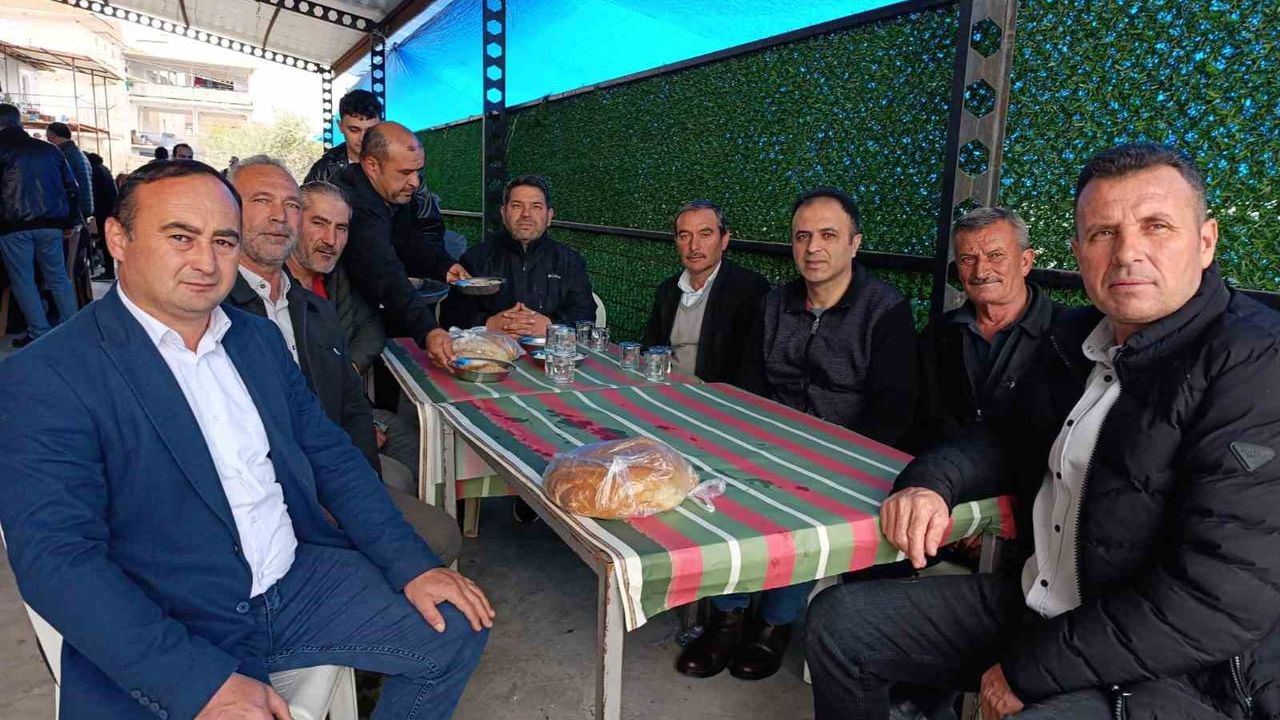 Gördes Çiğiller Mahallesi’nde yüzyılı aşkın Geleneksel Köy Hayrı binlerce kişiyi buluşturdu