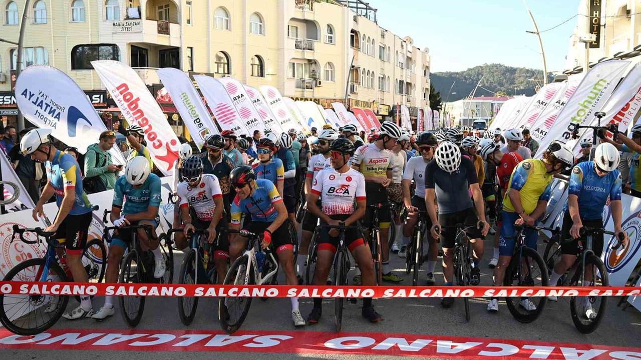 Gran Fondo Antalya’da İkinci Gün: Kemer’den 98 ve 48 km’lik Parkurlar Başladı
