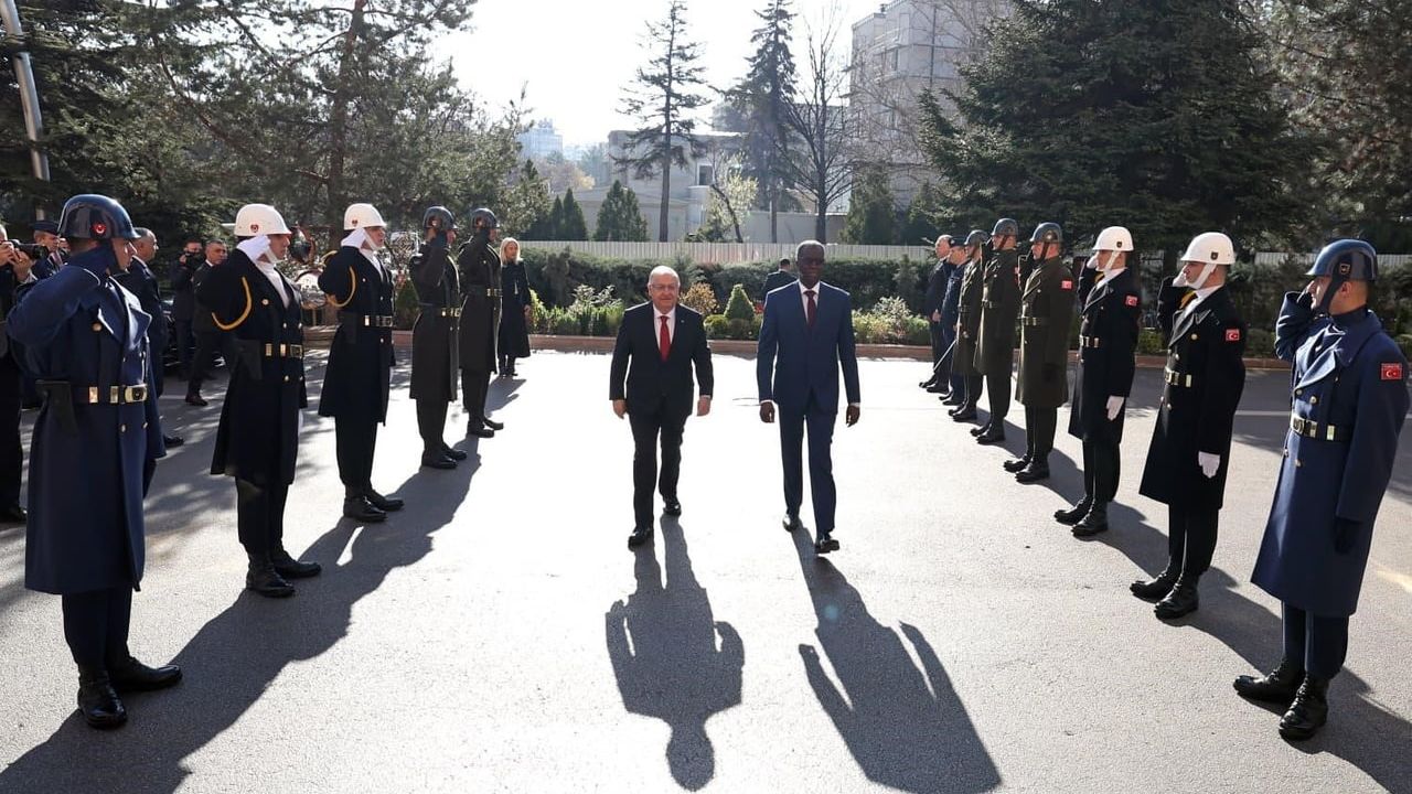 Güler, Nijer Savunma Bakanı Salifou Mody’i Ankara’da askeri törenle karşıladı; eğitim protokolü imzalandı