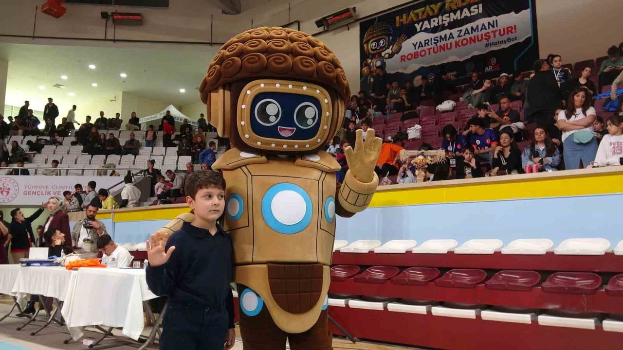 Hatay’da 2’nci 'Hataybot' robot yarışması sona erdi: 1.540 takım, 4.067 katılımcı yarıştı