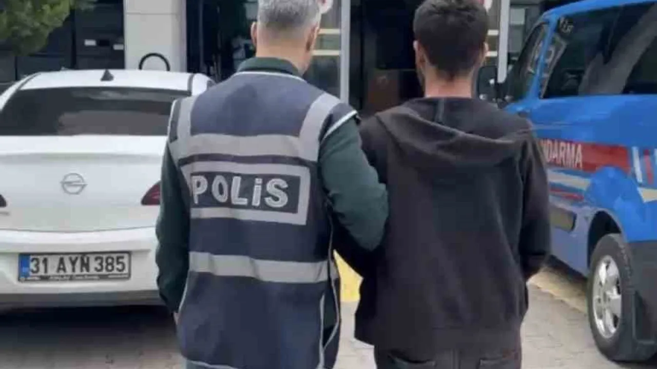 Hatay'da 22 suç kaydı bulunan Y.K. Reyhanlı'da yakalandı; E.A. ve Y.A. Antakya'da gözaltına alındı