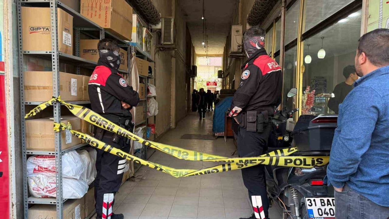 Hatay'da 46 yaşındaki esnaf iş yerinde ölü bulundu