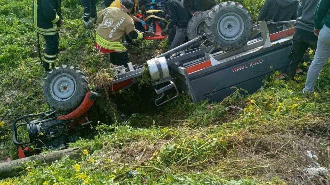 Hatay'da patpat tarlaya devrilerek ters döndü; sürücü yaralandı