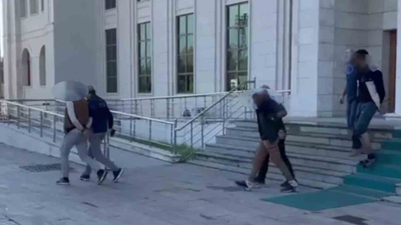 Hatay'da silahlı faaliyet iddiasıyla yakalanan 4 DEAŞ şüphelisi tutuklandı