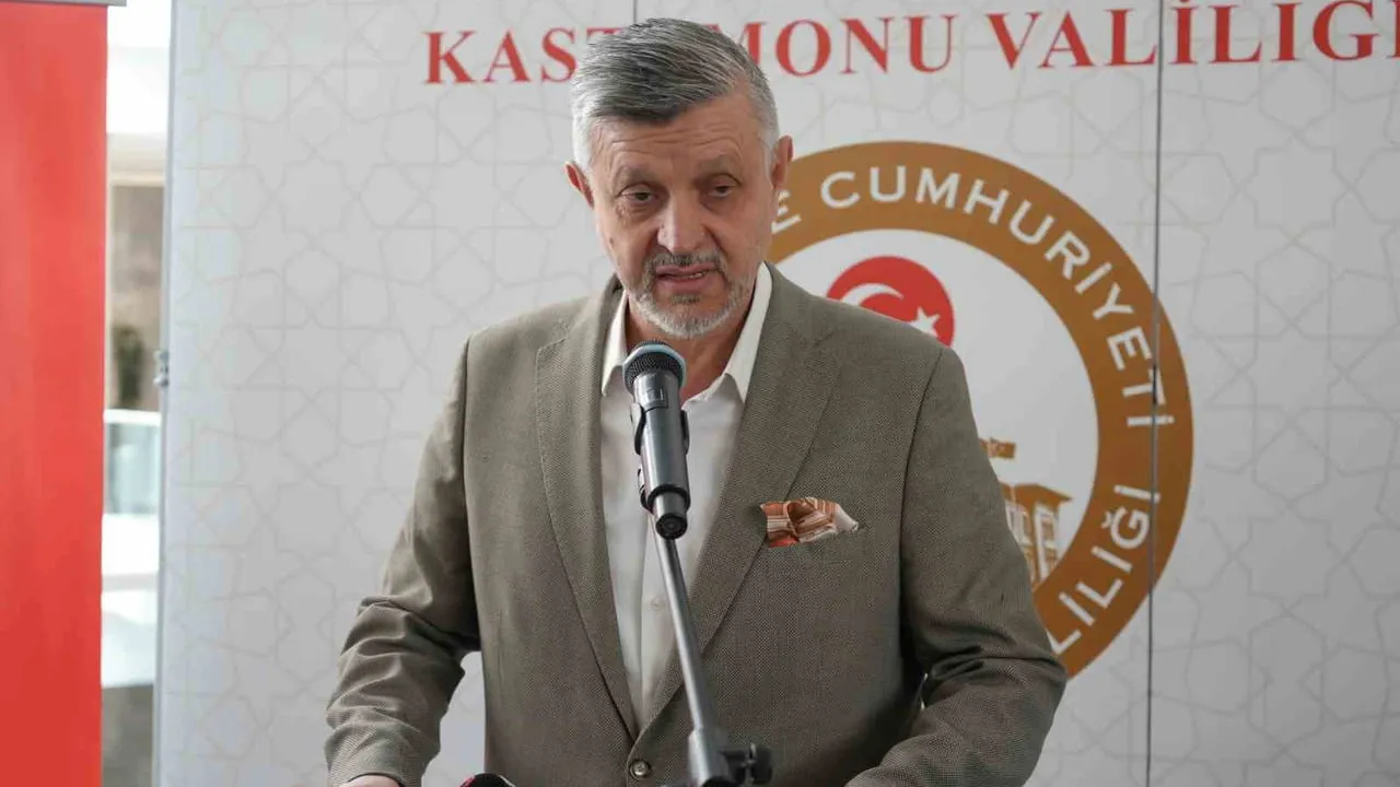 Hattat Emrullah Demirkaya’nın 73 Eseri 34 Yıl Sonra Kastamonu’da İlk Kez Sergilendi