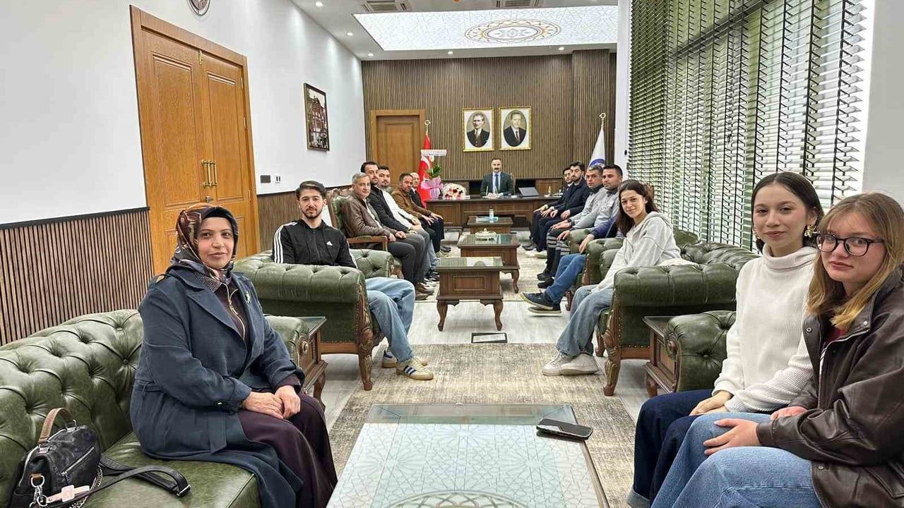 Havza'da beden eğitimi öğretmenlerine takdir ve yüzme projelerine tam destek