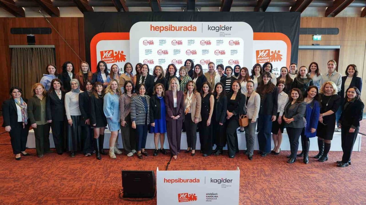 Hepsiburada ve KAGİDER'in 'Yol Arkadaşın Burada' Programında Ara Dönem Değerlendirmesi: Eğitim Tamamlandı, Mentörlük Fazı Başlıyor