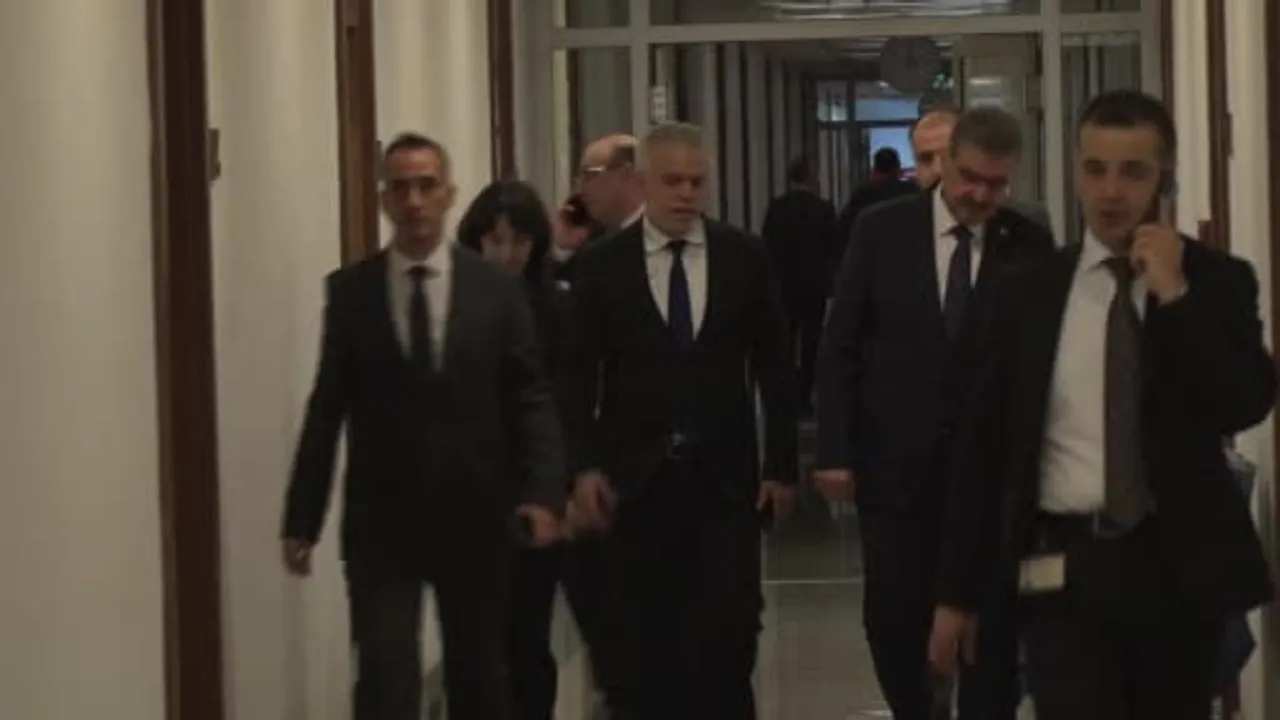 Hulusi Akar, KKTC Büyükelçisi İsmet Korukoğlu’nu Kabul Etti: Kıbrıs ve Doğu Akdeniz Güvenliği Görüşüldü