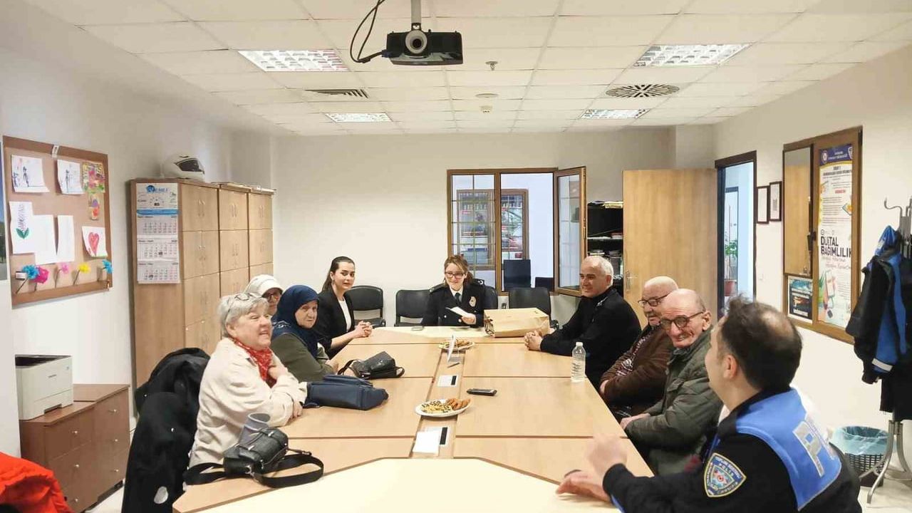 Huzurevi Sakinlerinden Eskişehir Emniyetine Anlamlı Ziyaret: Türk Polis Teşkilatı'nın 181. Yılı