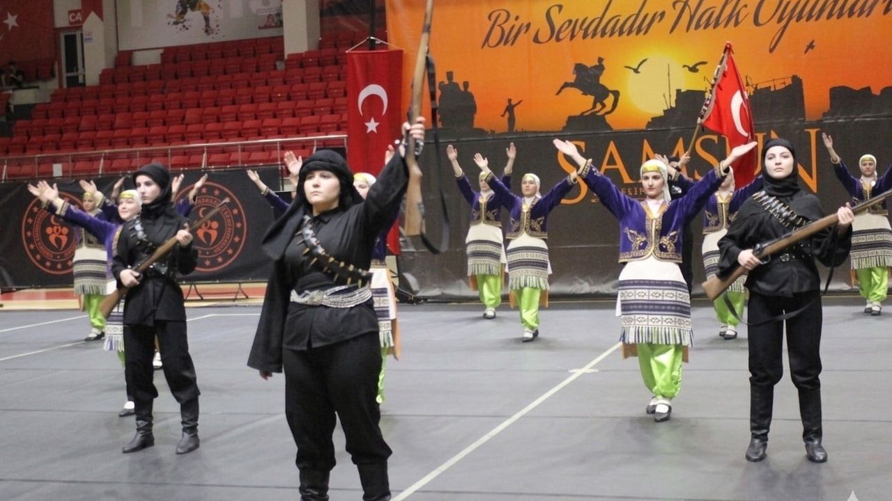 İlkadım Halk Oyunları Ekibi, İl Yarışmasında 4 Kategoride Birinci Oldu