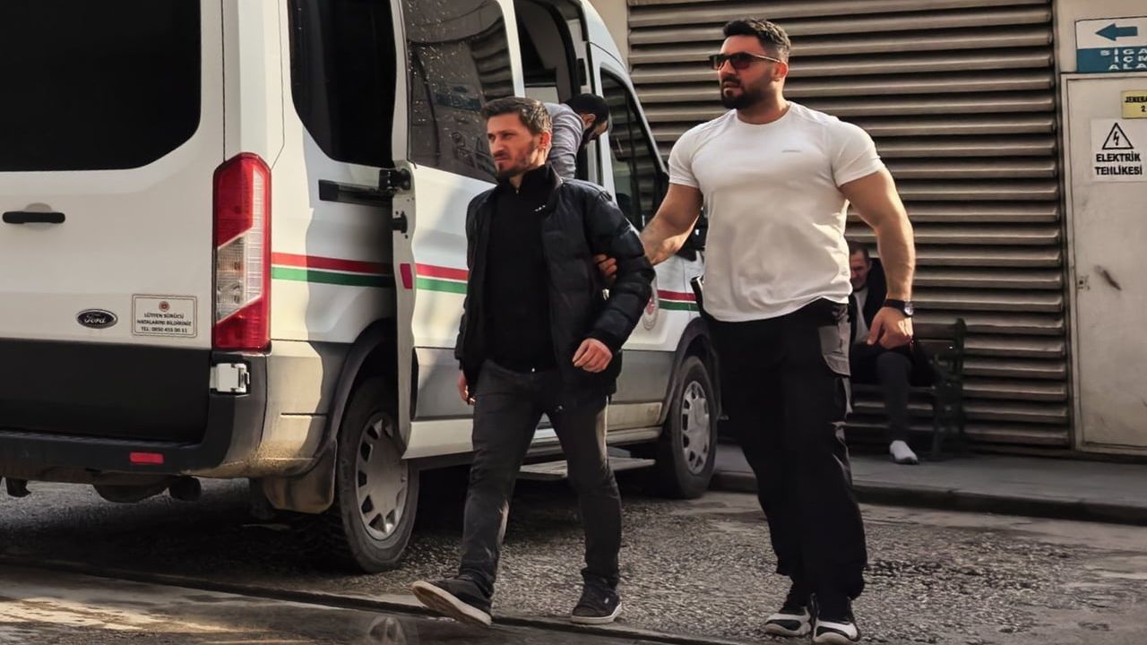 İnegöl'de Narkotik Operasyonu: Şüpheli Kenan P.'nin Üzerinde 20 Gram Metanfetamin Ele Geçirildi