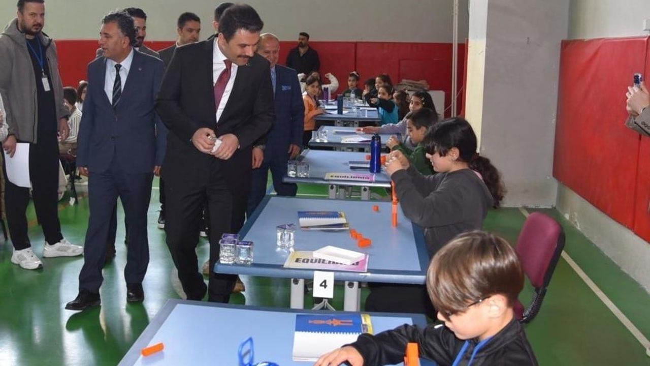 İpekyolu'nda Akıl ve Zekâ Oyunları Turnuvası: 36 okul, 180 öğrenci yarıştı