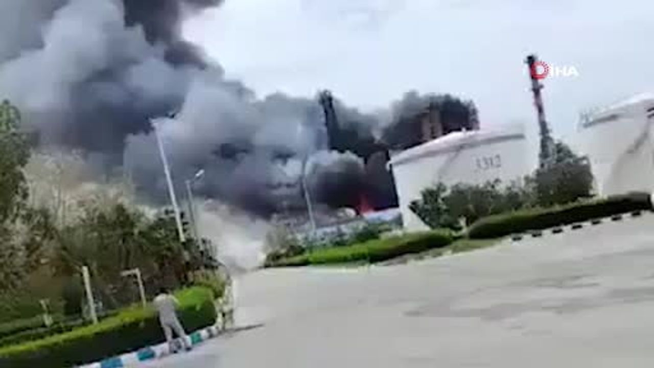 İran: Lavan Adası'ndaki petrol rafinerisi 'düşmanlar' tarafından hedef alındı