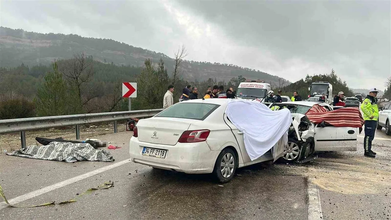 Isparta-Antalya Karayolunda İlk 4 Ayda 4 Kazada 18 Ölü, 19 Yaralı