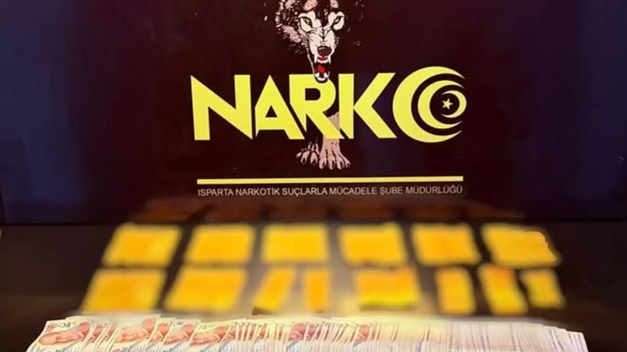 Isparta'da 4 bin 527 adet kağıda emdirilmiş uyuşturucu ele geçirildi