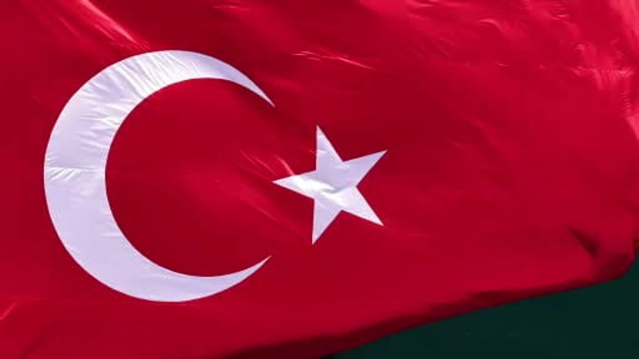 İstanbul'da Polis Haftası: 15 Temmuz Şehitler Köprüsü'nden Ayasofya'ya Kortejle 181. Yıl Kutlaması