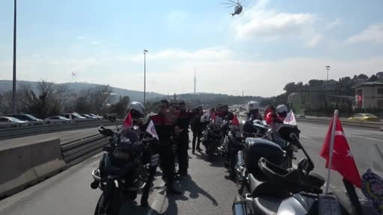 İstanbul'da Polis Haftası: 15 Temmuz Şehitler Köprüsü'nden Ayasofya'ya Uzanan Kortej